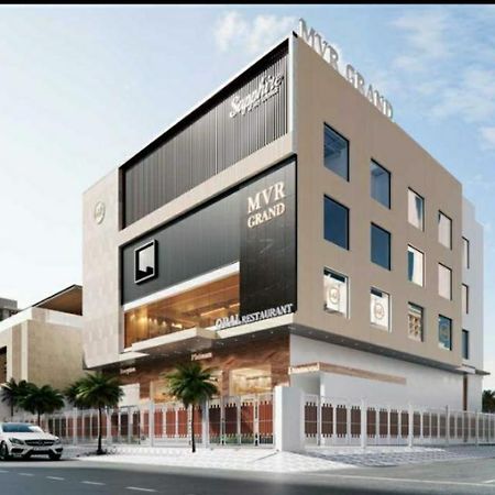 Hotel Mvr Grand Kánpur Exteriér fotografie